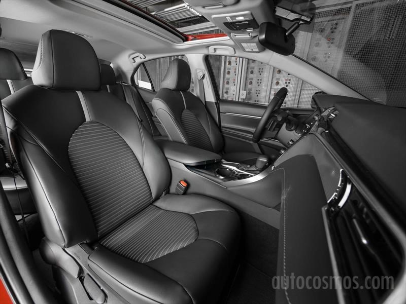Toyota Camry 2018