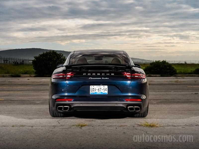 Porsche Panamera Turbo 2017