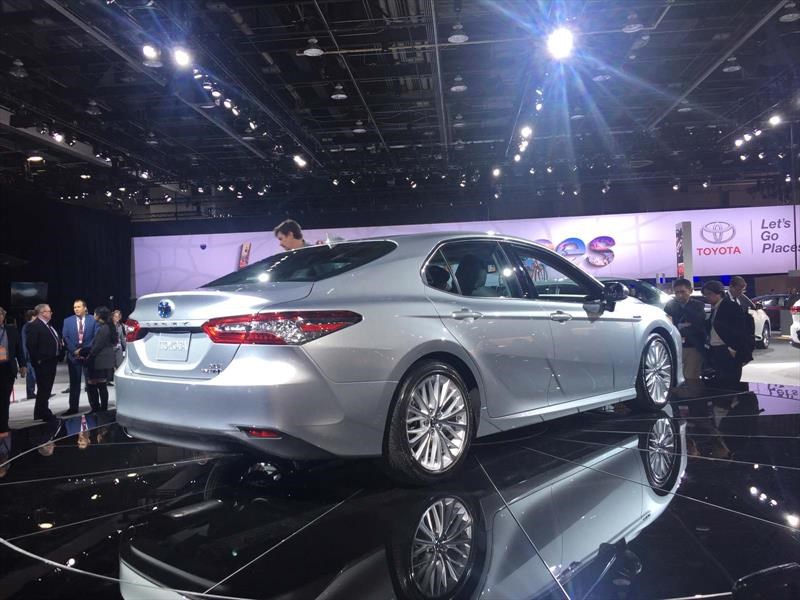 Toyota Camry 2018