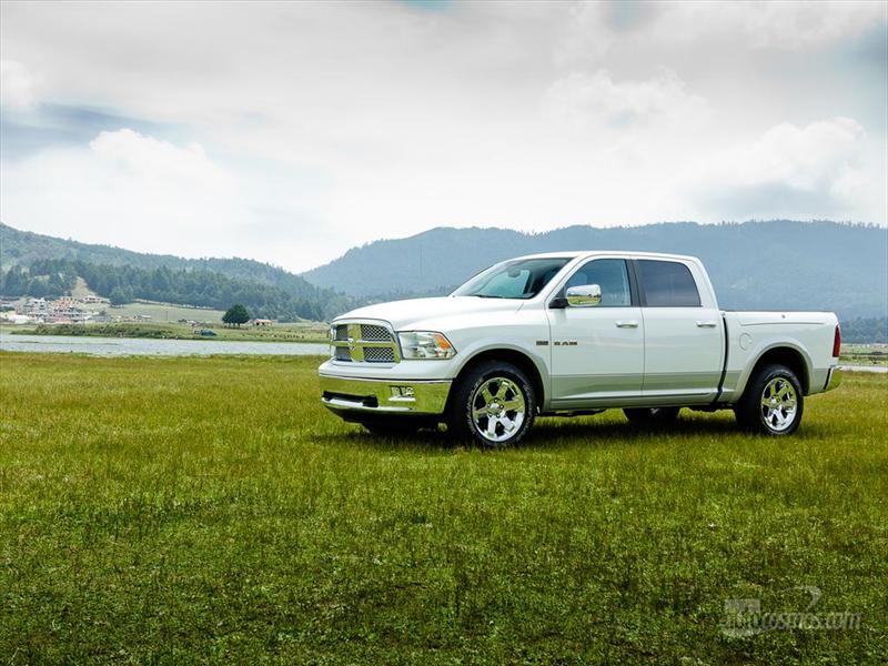 Ram 2500 Crew Cab Laramie 4x4 2012