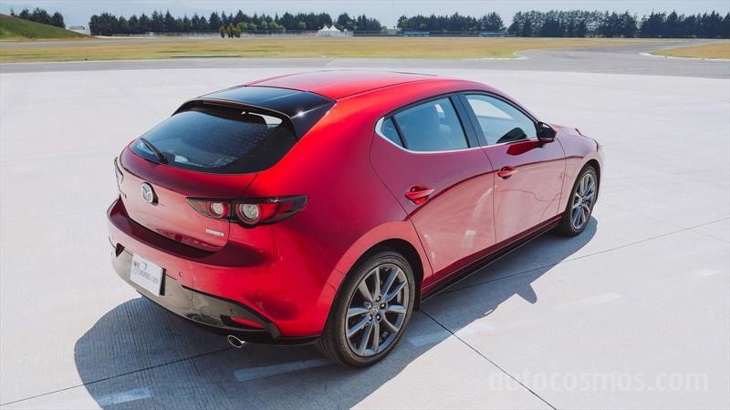 Mazda3 Sedán vs Mazda3 Hatchback