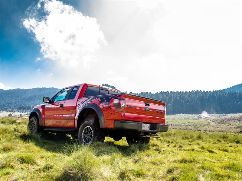 Ford Lobo SVT Raptor 2011