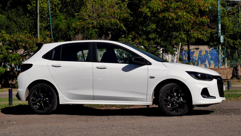 Test Chevrolet Onix RS 1.0T manual