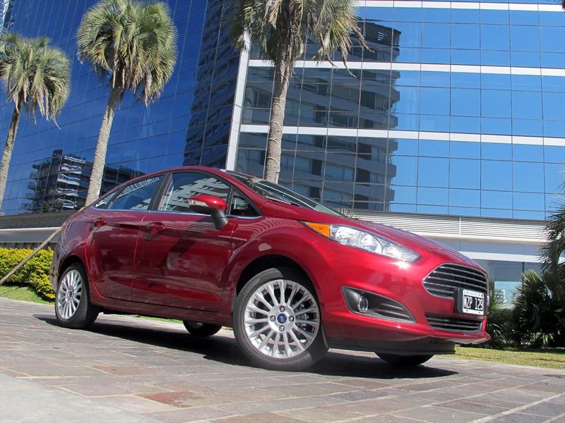 Manejamos el nuevo Ford Fiesta KD Powershift