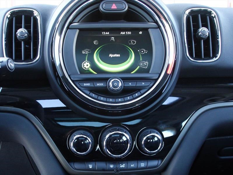 MINI Countryman 2017 - Lanzamiento en Chile