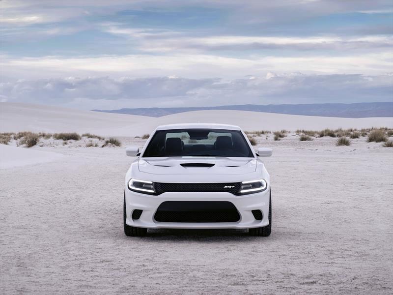 Dodge Charger SRT Hellcat 2015