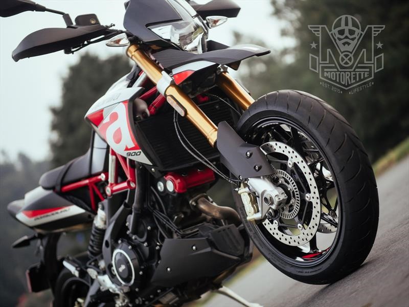 Aprilia Dorsoduro 900