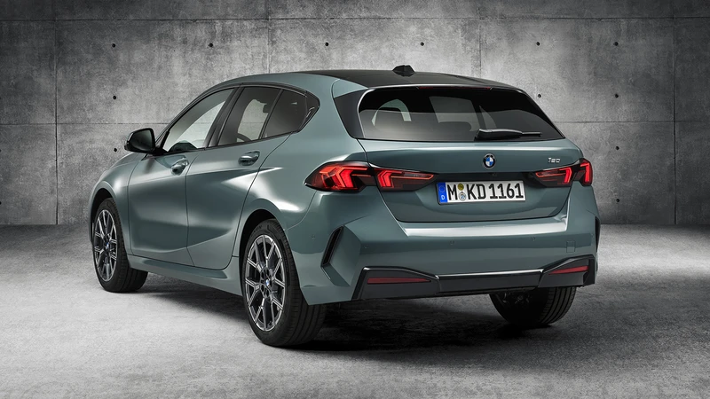BMW 120 (F70) 2025