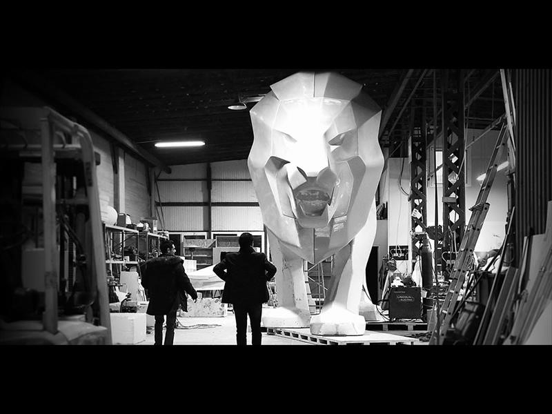 Escultura de Peugeot en Ginebra