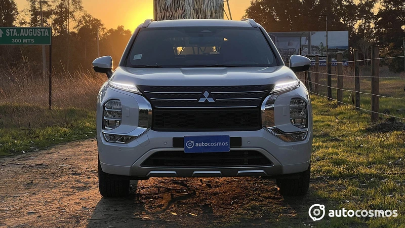 Mitsubishi Outlander 2025