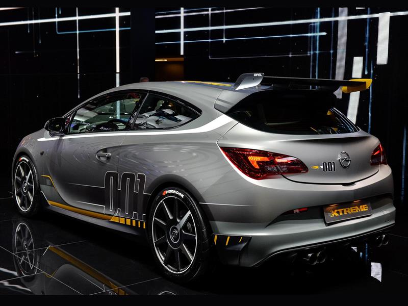 Opel Astra OPC Extreme o Vauxhall VXR Extreme