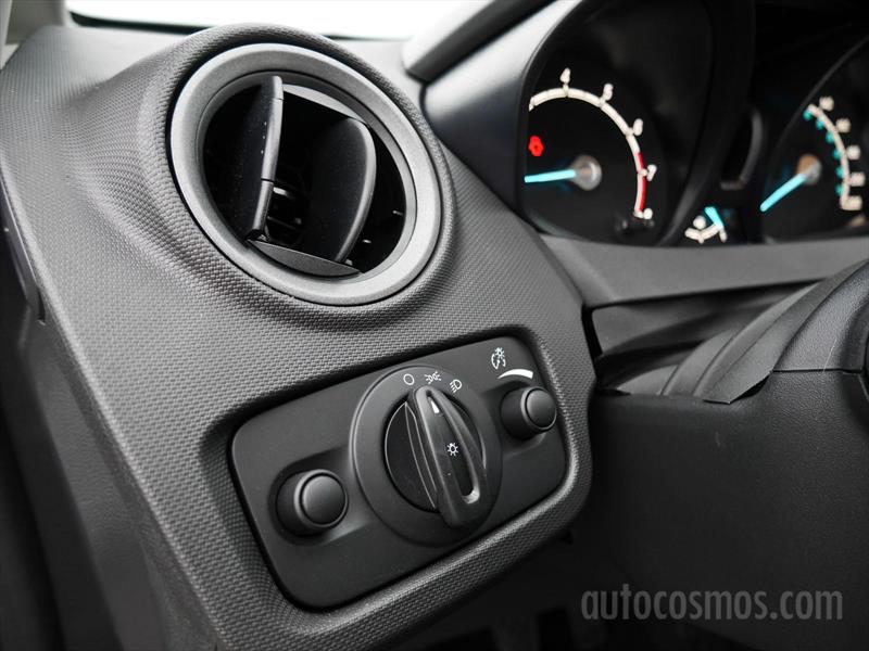 Ford Fiesta Kinetic hecho en Brasil a prueba