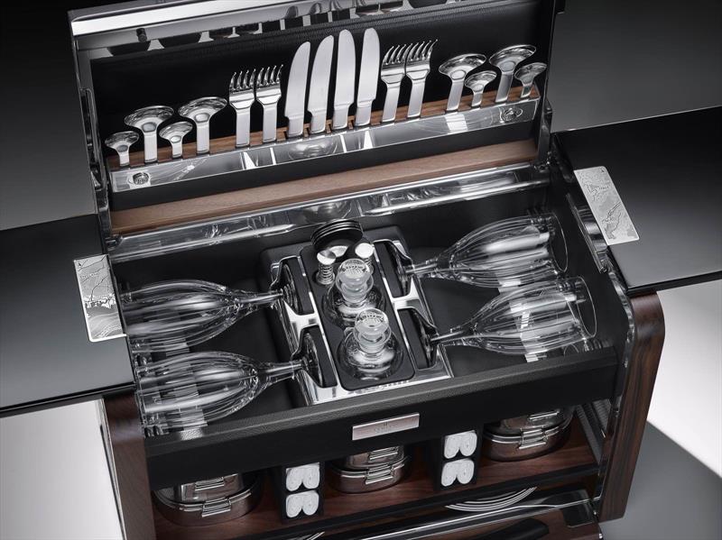 Rolls-Royce Picnic Hamper 2017