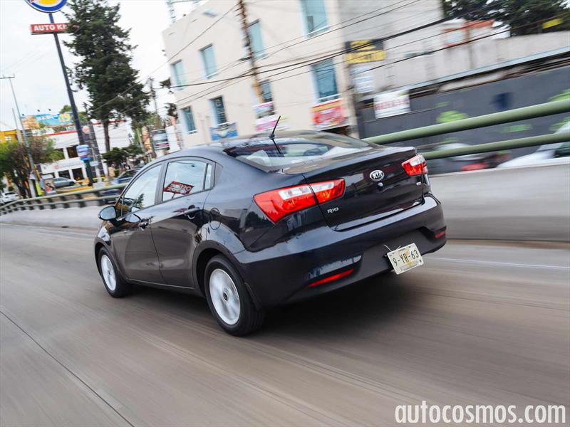 Kia Rio sedán 2016