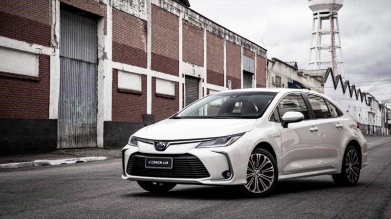 Toyota Corolla Hybrid sedán 2020