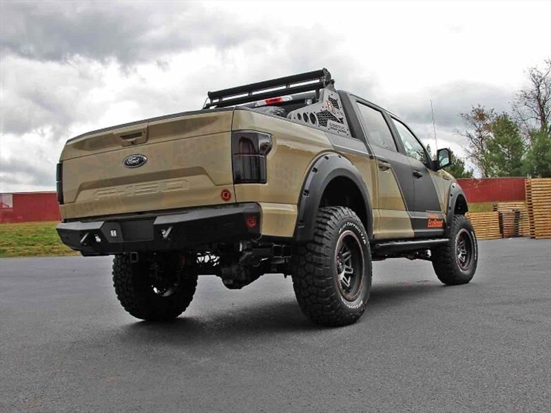 Ford F-150 4×4 Lariat SuperCrew por CJ Pony Parts
