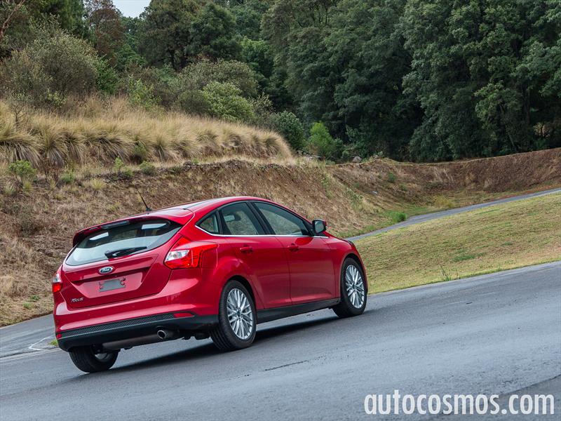 SEAT Leon vs Mazda3 vs Ford Focus