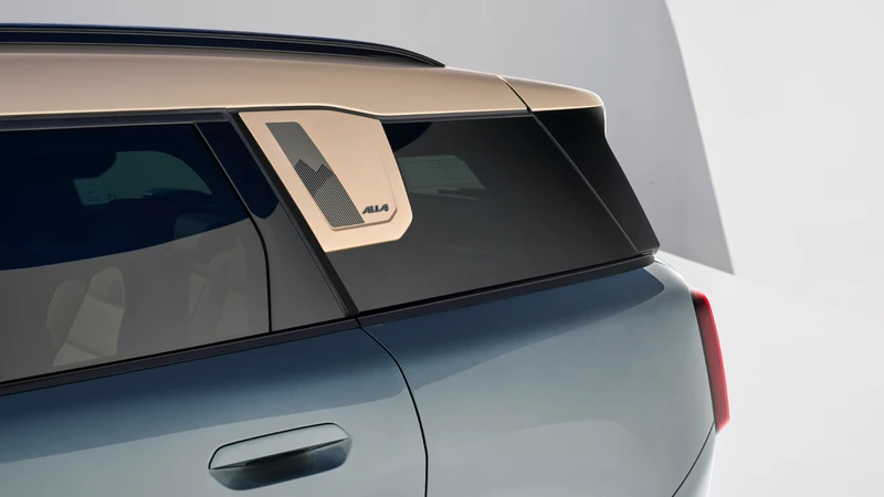 (-) EMBARGO MINI Countryman 2024