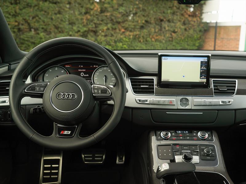 Audi S8 2014