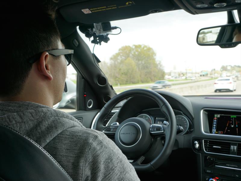 Audi Q5 autónomo de Delphi