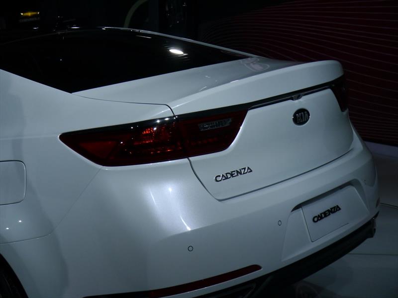 Kia Cadenza 2017