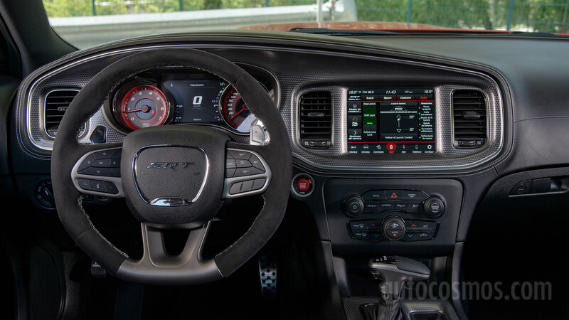 Dodge Charger SRT Hellcat Widebody a prueba