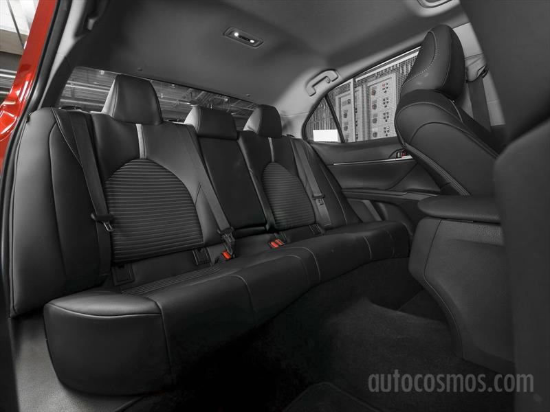 Toyota Camry 2018