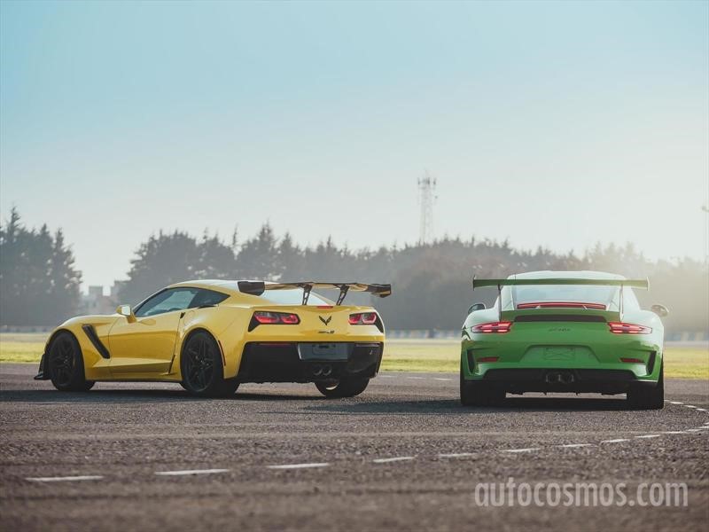 Porsche 911 GT3 RS vs Chevrolet Corvette ZR1