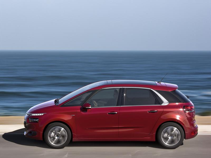 Citroën C4 Picasso, cerca de Argentina