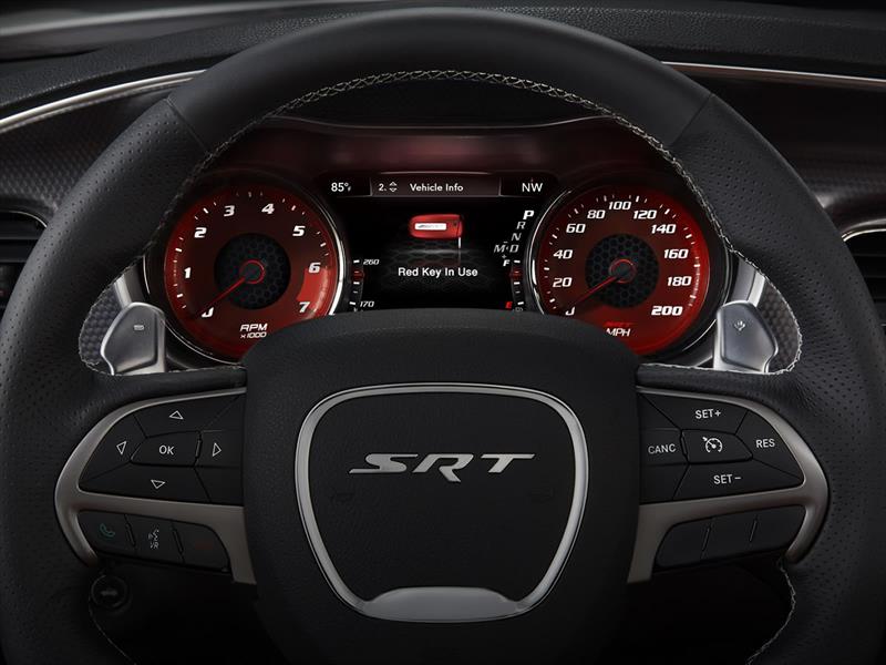 Dodge Charger SRT Hellcat 2015