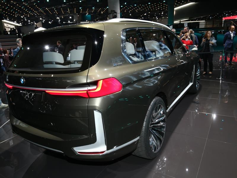 BMW Concept X7 iPerformance