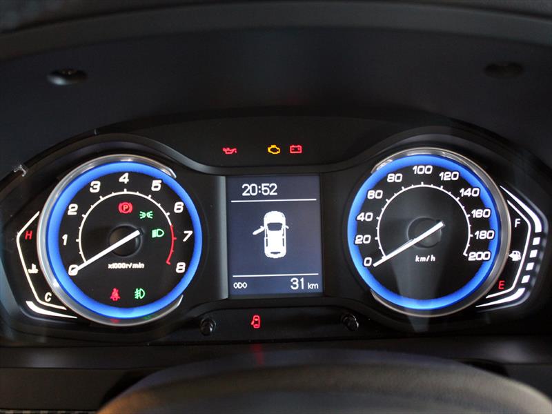 BAIC X25 Estreno en Chile