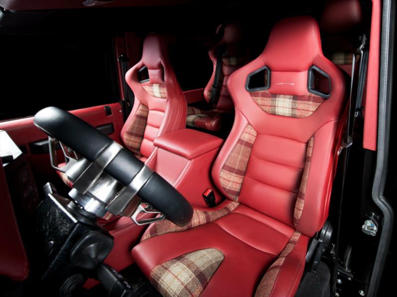 Kahn Flying Huntsman 110 WB 6x6 Concept