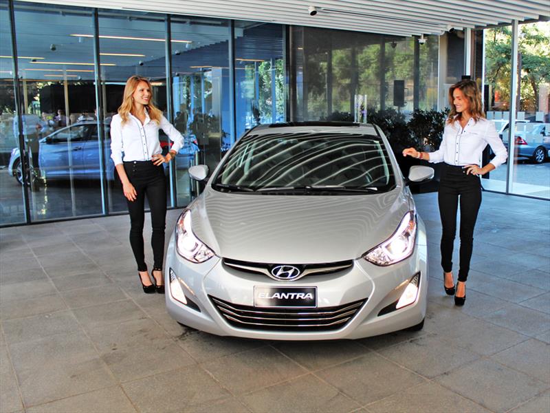Hyundai New Elantra 2014. Lanzamiento en Chile
