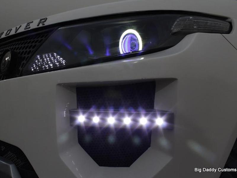 Tata Safari se transforma en un Range Rover Evoque