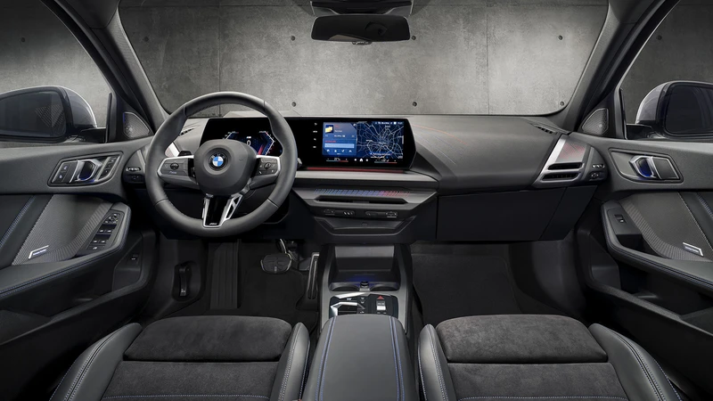 BMW 120 (F70) 2025