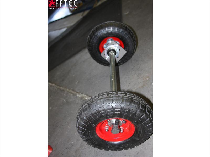 Auto de juguete modificado por FFTEC Motorsports