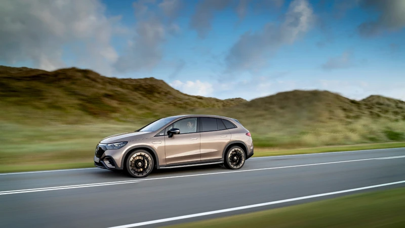 Mercedes-Benz EQE SUV