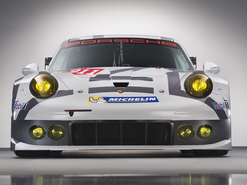 Porsche 911 RSR