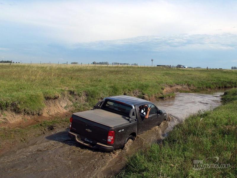 Contacto Chevrolet nueva S10 2012 Parte 2