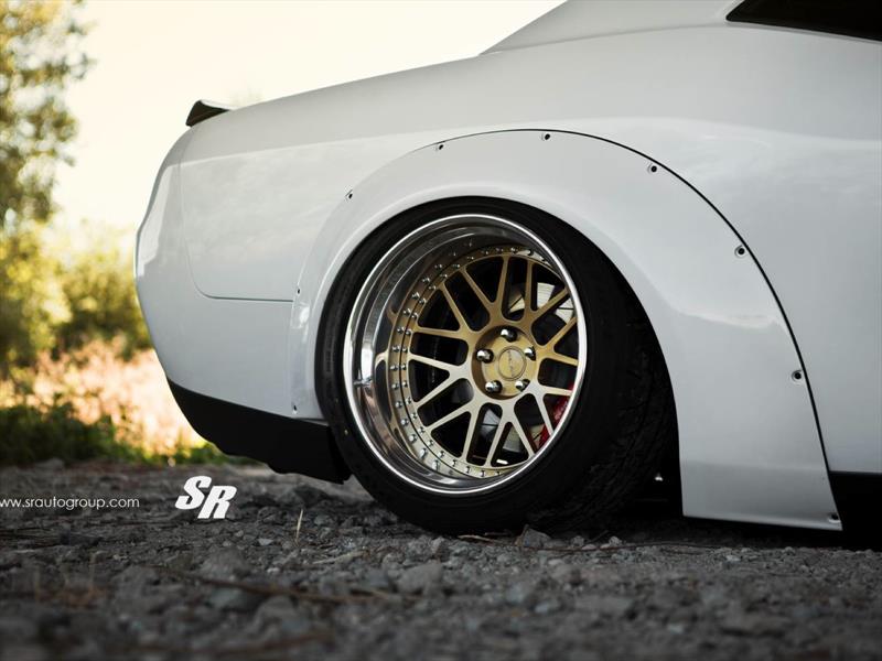 Challenger SRT Hellcat por Liberty Walk y SR Auto