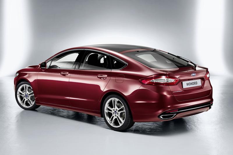 Ford Mondeo 2013 se presenta entres versiones
