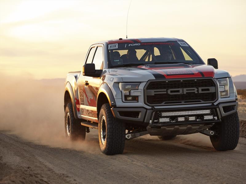 Ford F-150 Raptor 2017 Race Truck
