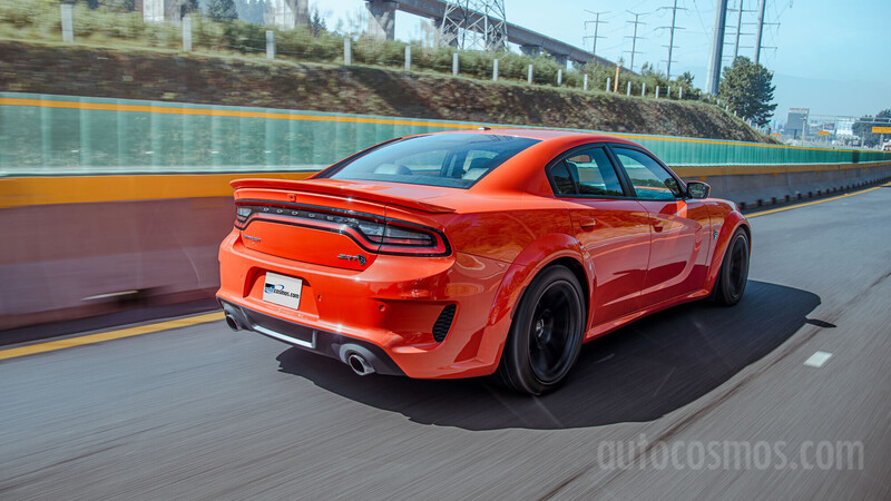 Dodge Charger SRT Hellcat Widebody a prueba