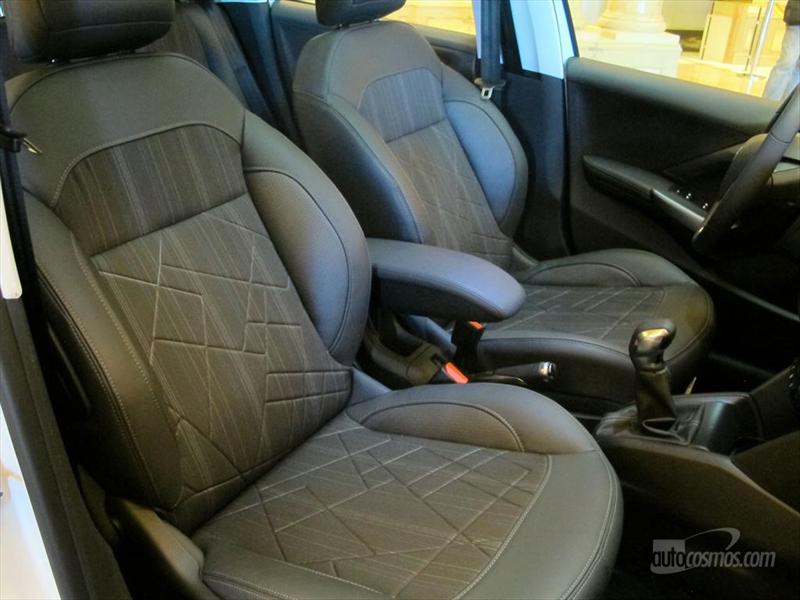 Manejamos el nuevo Peugeot 208