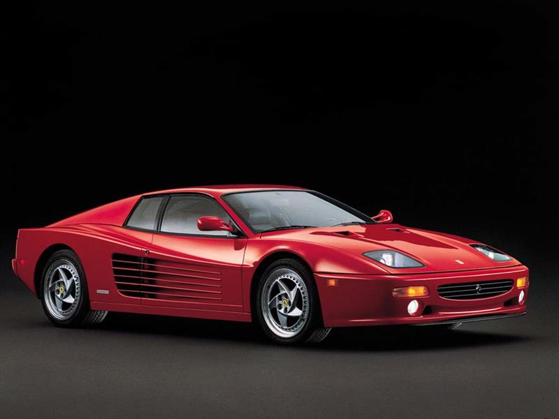 Ferrari Testarossa 512M de 1994 ya con faros fijos