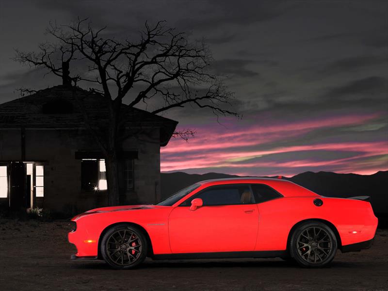 Dodge Challenger SRT Hellcat 2015