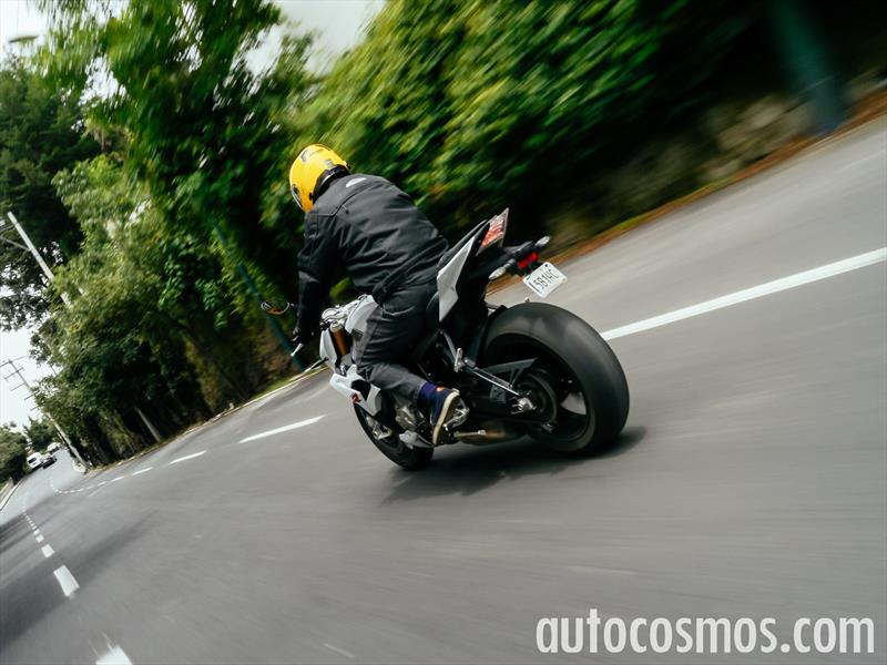 BMW S1000 R 2015