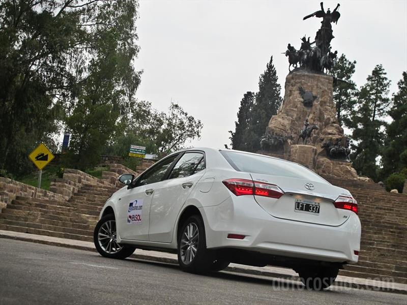 Prueba al Toyota Corolla en Mendoza