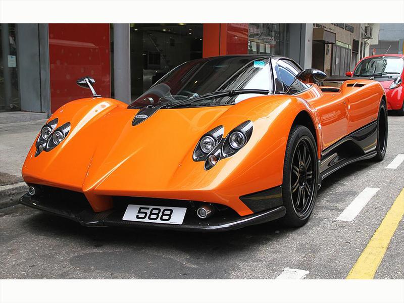Pagani Zonda F Destruido